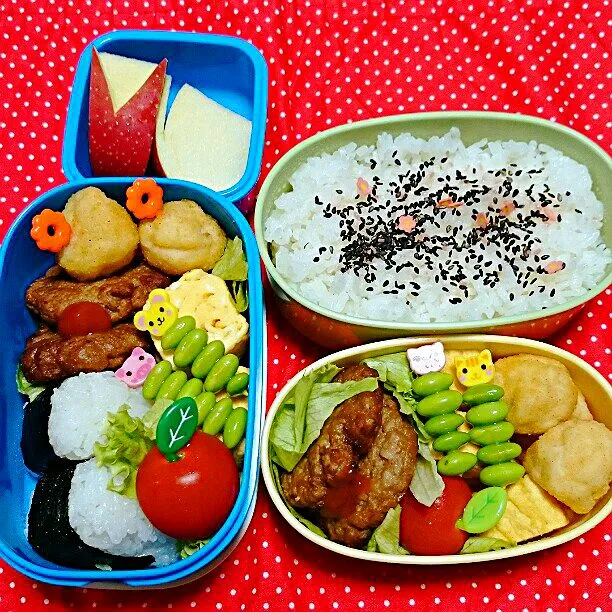 Snapdishの料理写真:10/28(火)の遠足弁当と旦那弁当🍱
♪ハンバーグ
♪じゃがバタチキン
♪卵焼き
♪枝豆
♪ミニトマト|ふみぃさん