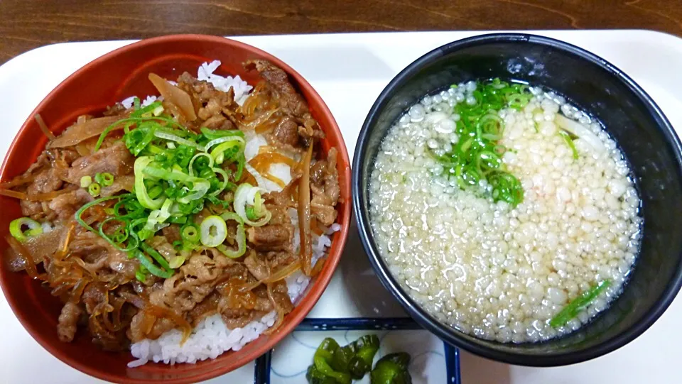 Snapdishの料理写真:すきやき丼ミニうどん @兵庫|THE SUNSEAさん