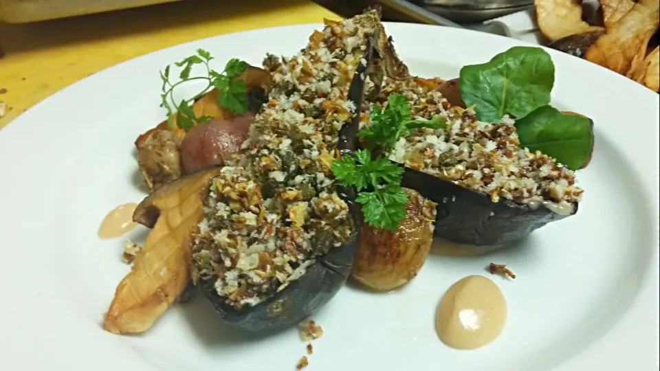 Roasted Eggplant with crispy tapenade, roasted maitakes and king trumpets, caramelized pearl onions, preserved grapes, garlic confit puree|TheEffinChefさん