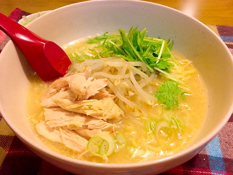 濃厚塩ラーメンで夕食🍜🍜|かずみさん