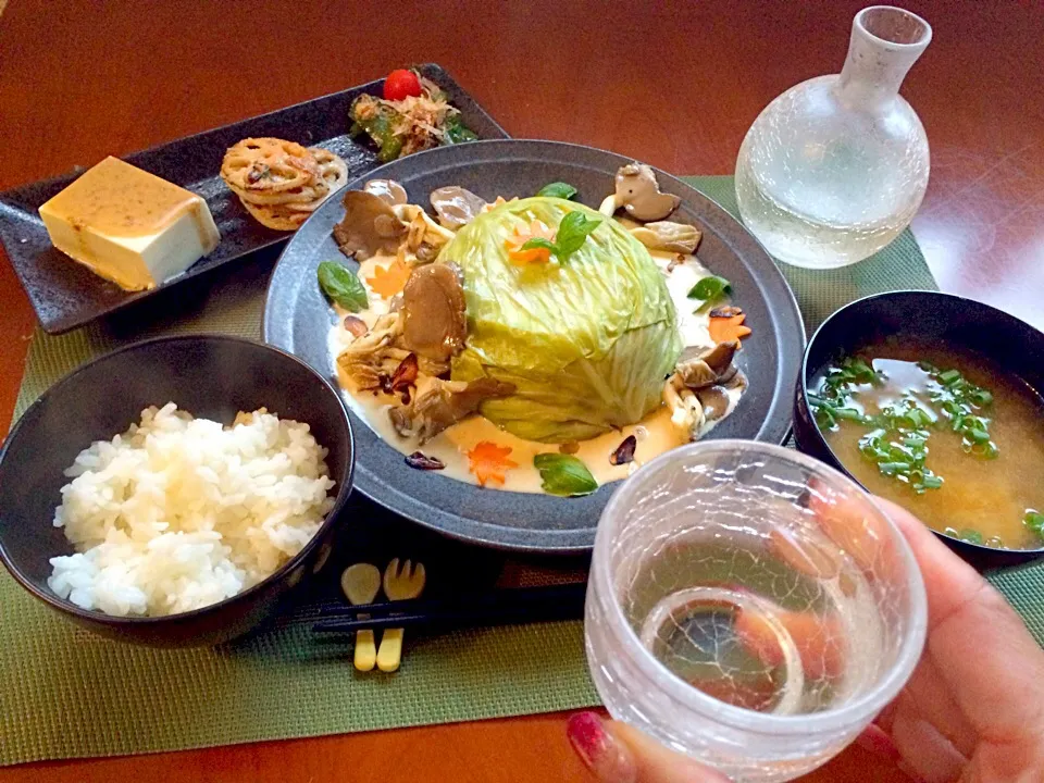 Today's Dinner🍴前菜･ｷｬﾍﾞﾂのﾐﾙﾌｨｰﾕﾄﾞｰﾑ w/ﾊﾞｼﾞﾙ白味噌ｸﾘｰﾑｿｰｽ･ご飯･里芋のお味噌汁|🌈Ami🍻さん