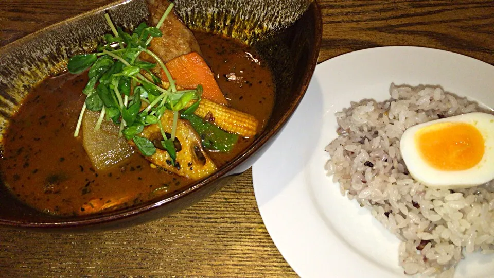 皮がパリッとしたチキンのカレー 和風スープ|LiNxさん