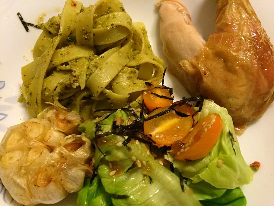 Laksa pesto tagliatelle. Roast chicken.|Ong Sor Fernさん