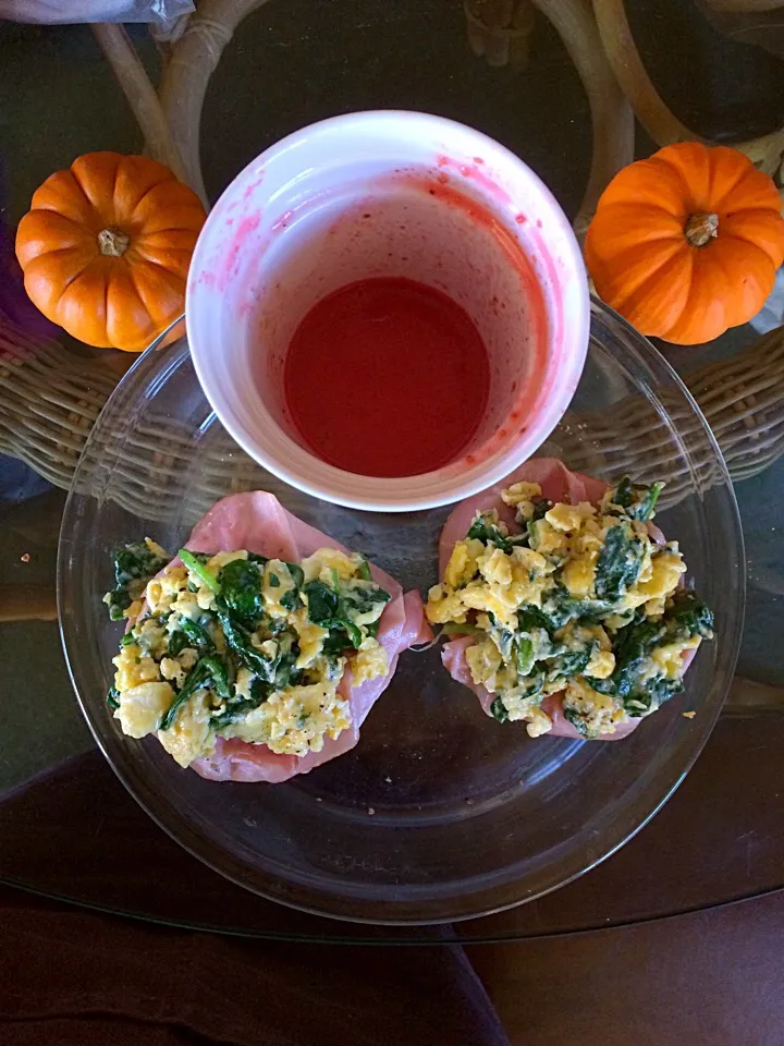 Lemon Berry Smoothie and Green Eggs and Ham on English Muffins|Chanoah Warrenさん