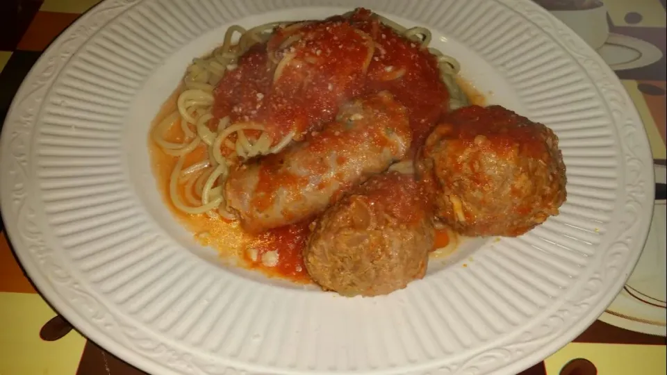 TODAY'S DINNER SPAGHETTI AND MEATBALLS AND SAUSAGE HOMEMADE SAUCE|Frank Ortizさん