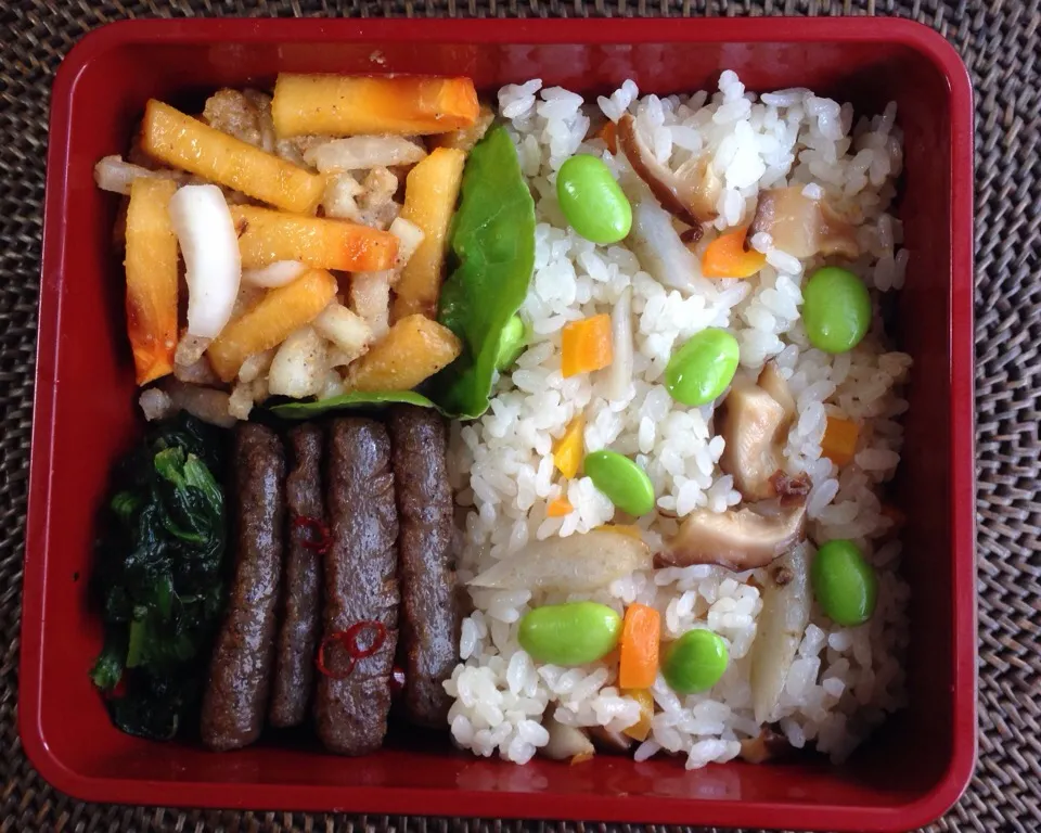 Snapdishの料理写真:鶏スープの炊き込みごはん弁当|*なおみん*さん