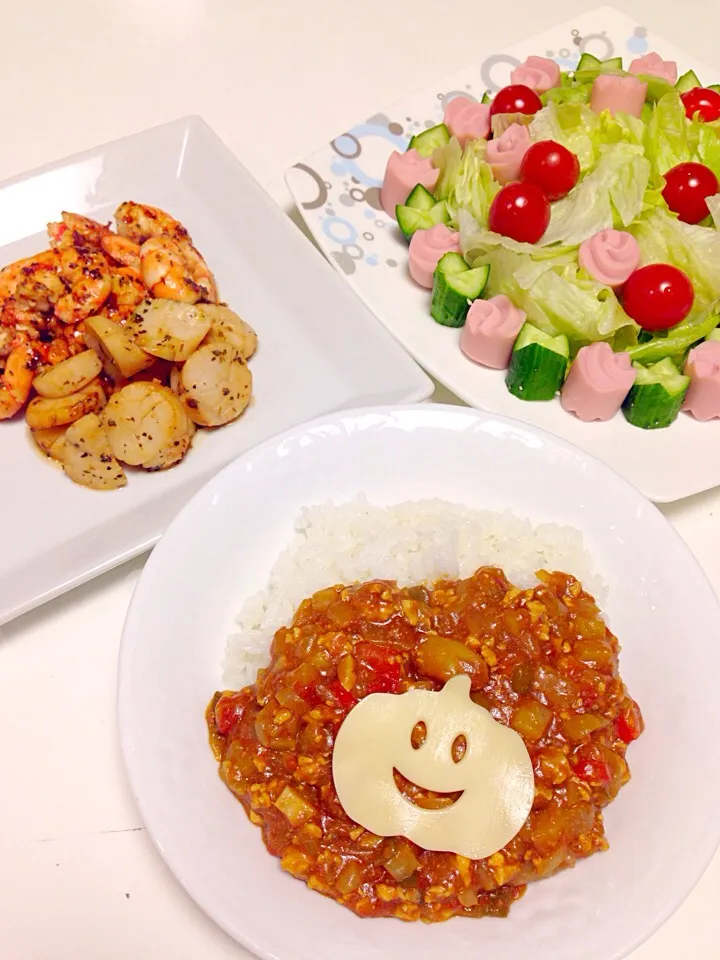 今日の晩ご飯  カボチャチーズカレー🎃|おかーＰさん