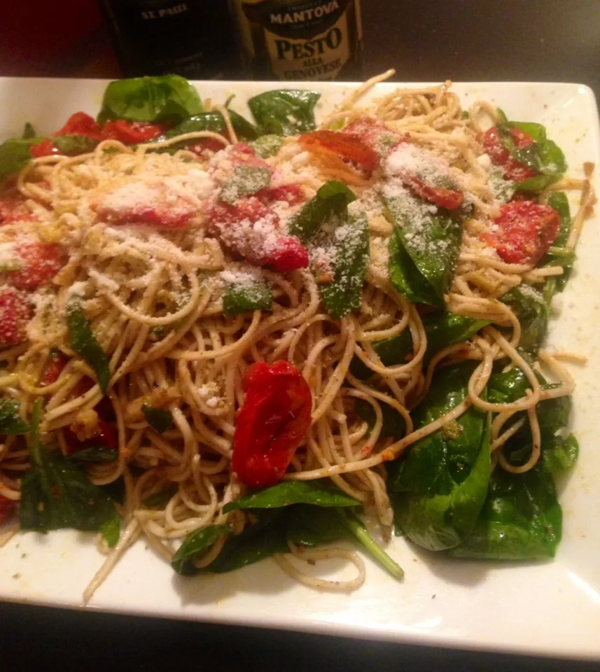 Roasted Grape Tomatoes Angel Hair and Pesto Pasta|peggy waldonさん