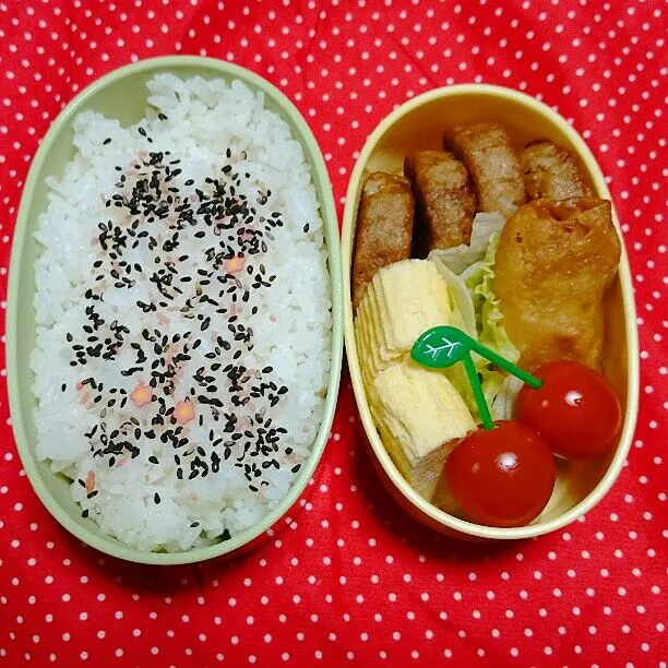 10/30(木)の旦那弁当🍱
♪ハンバーグ
♪春巻き
♪卵焼き
♪ミニトマト|ふみぃさん