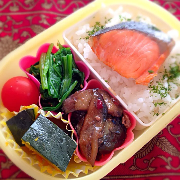 焼き鮭と茄子のみぞれいためと南瓜の煮物弁当|もえさん