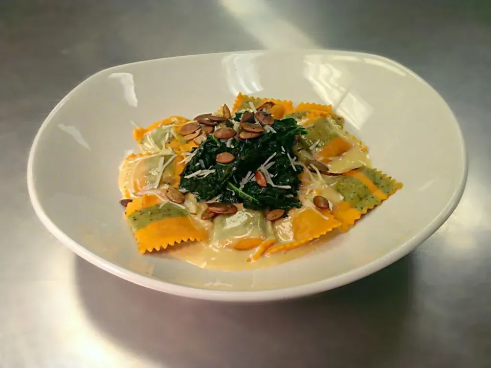 pumpkin ravioli with apple sage cream and sauteed kale|Matthew millerさん