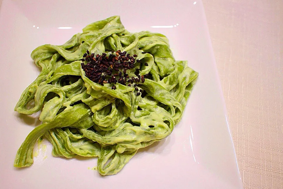 Spinach pasta w basil cashew cheese sauce #vegan|Leahさん