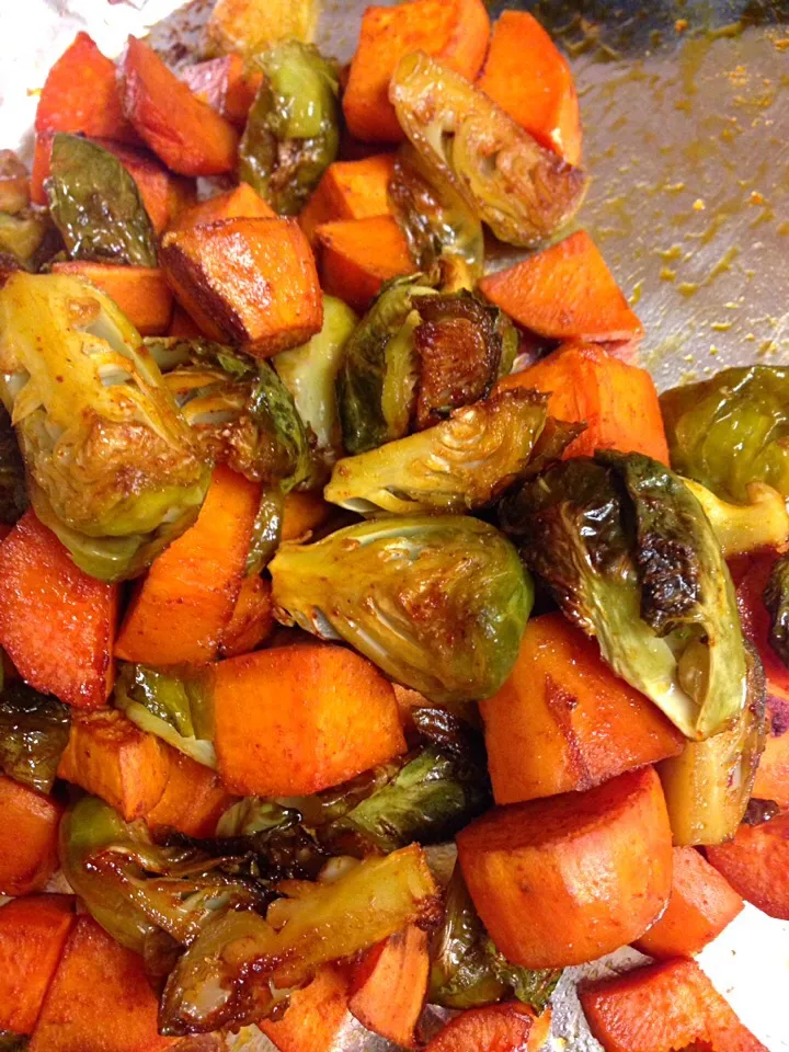 Roasted sweet potato and brussel sprouts|lori sさん