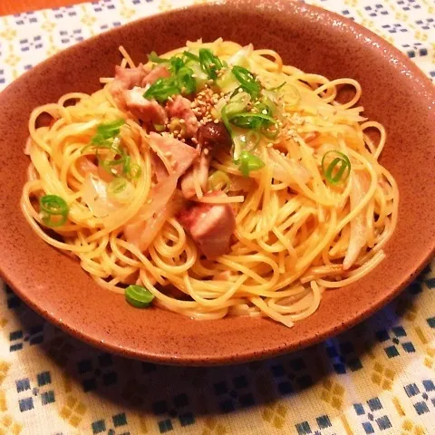 鶏肉ときのことたまねぎの和風パスタ|あすかさん