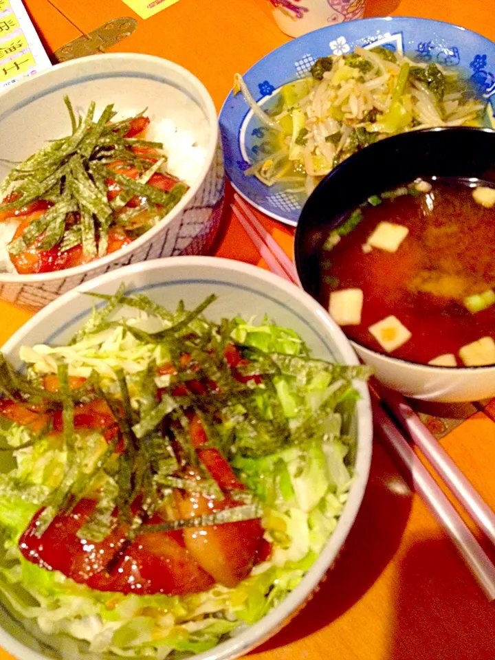 Snapdishの料理写真:焼鳥丼＆豚トロ丼キャベツのせ、高野豆腐と若芽のお味噌汁、モヤシとセロリの炒め物|ch＊K*∀o(^^*)♪さん