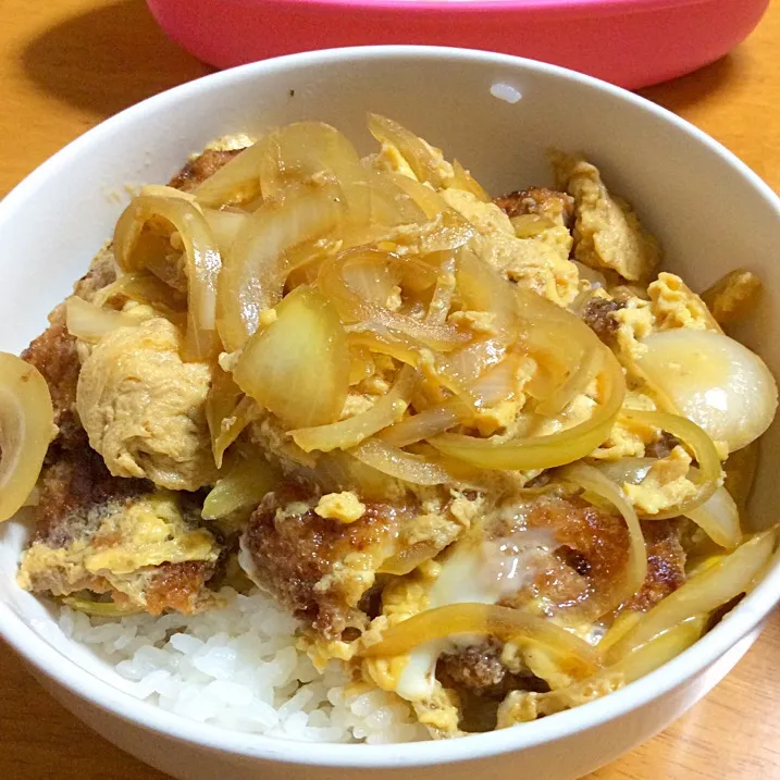 カツ丼〜ん！|ひこ。さん