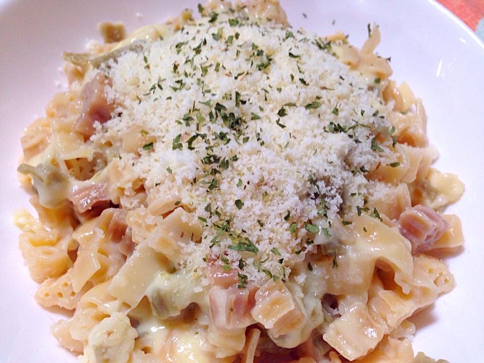 ショートパスタのチーズソース