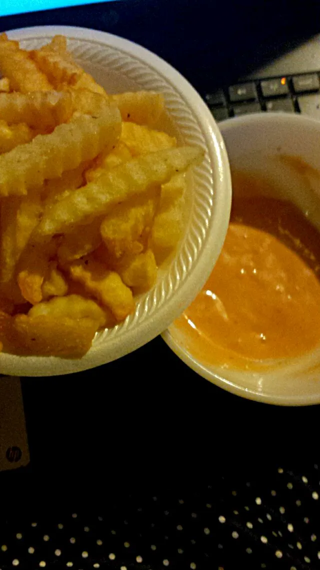 🌞Good Morning🌞 🌄 French Fries 🍟 🌞🍟 are My #1 Guilty Pleasure 
soon my #Breakfast are these 🍟 with my Fry Sauce it's so tasty #YummyInMyTummy #Peace #Blessings #|Alisha GodsglamGirl Matthewsさん