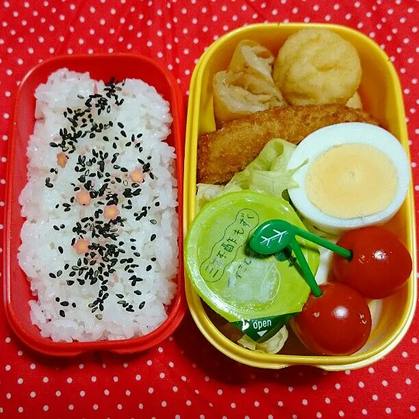 10/31(金)の自分弁当🍱
♪コロッケ
♪じゃがバタチキン
♪春巻き
♪もずく
♪ミニトマト
♪ゆで卵|ふみぃさん