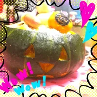 Snapdishの料理写真:かぼちゃ丸ごとグラタン🎵ハロウィンver|Yukoさん