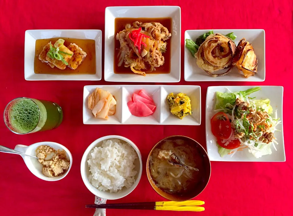 朝ごはんは勝負飯^o^はみちゃん定食^_−☆昨日、背中ゾクゾク鼻水、風邪の症状これはやばいぜ^_^豚キムチ焼肉食べて寝ました^o^朝、治る（笑）という訳で朝ごはんも豚キムチ焼肉パワー付けてGo😄|はみちゃんさん