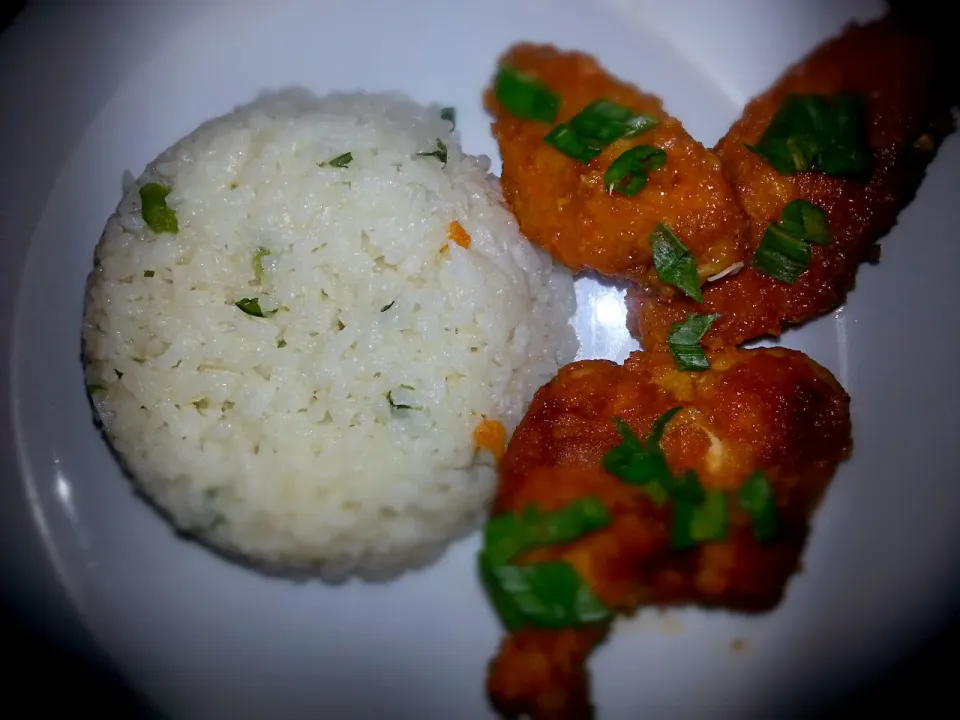 rice and buffalo wings|Alicia Kimaliさん