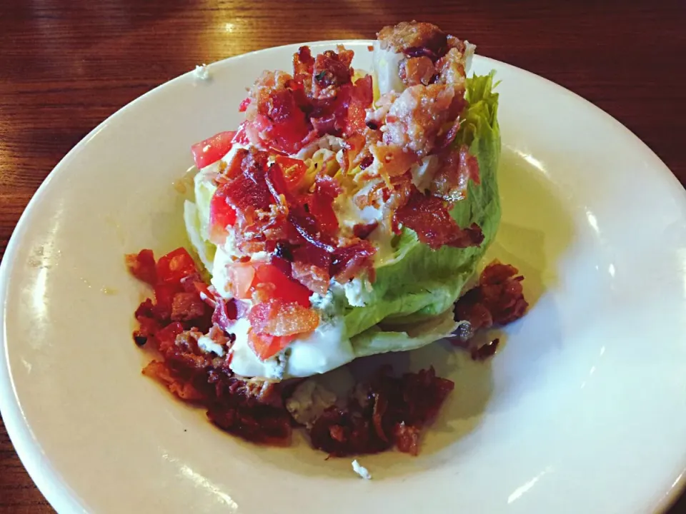 the best blue wedge salad from outback steakhouse|Elizabeth C.さん