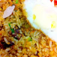 Snapdishの料理写真:Nasi Goreng Kerang|OlinDolinStrawberryさん