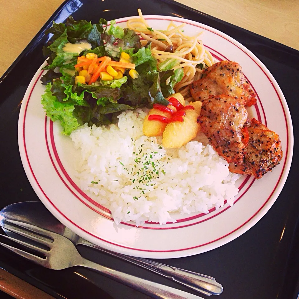 ランチ🍴ハーブチキン😋|千愛さん