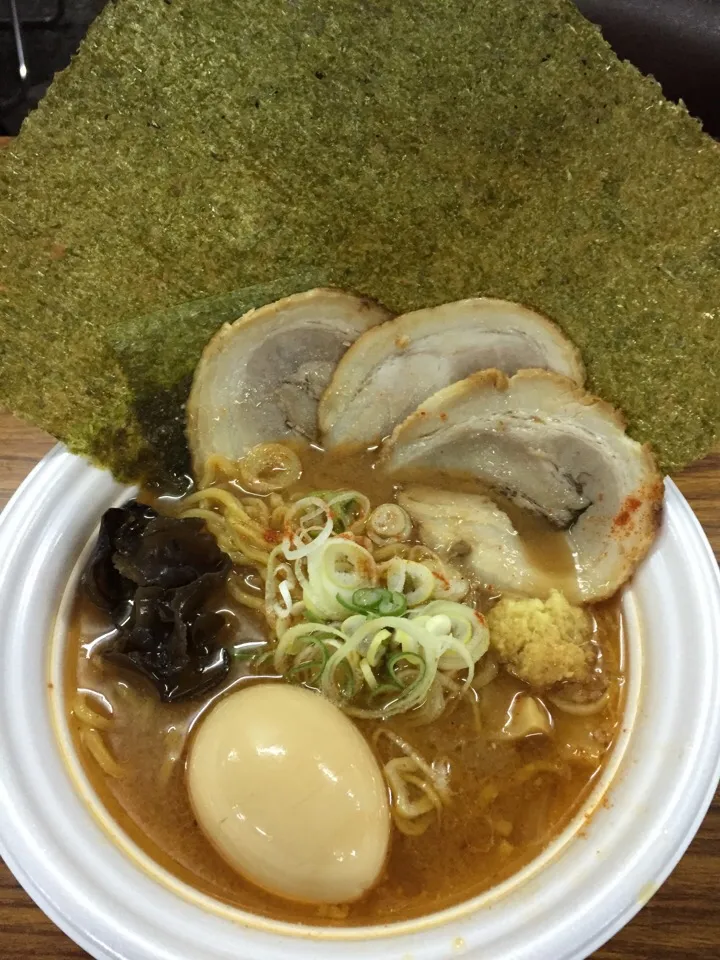 Snapdishの料理写真:伊勢海老味噌ラーメン 全部のせ！@ラーメンショー駒沢公園|sniper66さん