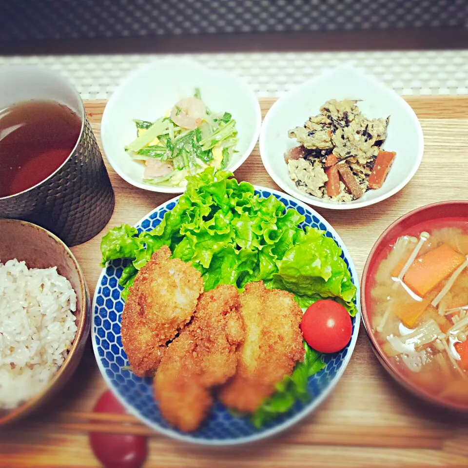 チキンカツ、水菜と海老の中華風、ひじきの卵とじ|けむまきさん