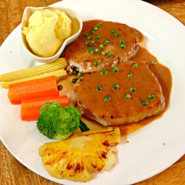 Snapdishの料理写真:Papper Steak <3|Anne~AunAunさん