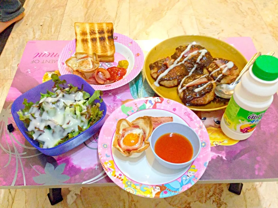 Lunch today ><|Anne~AunAunさん