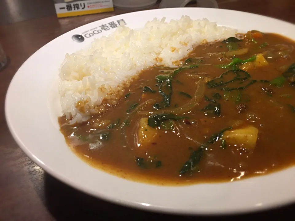 やさいカレーにほうれん草チーズ|hirotomoさん