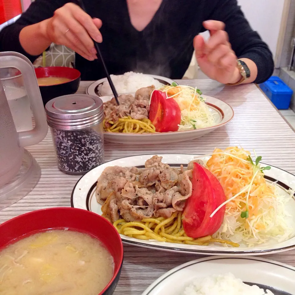 からし焼肉定食。洋庖丁|めりさん