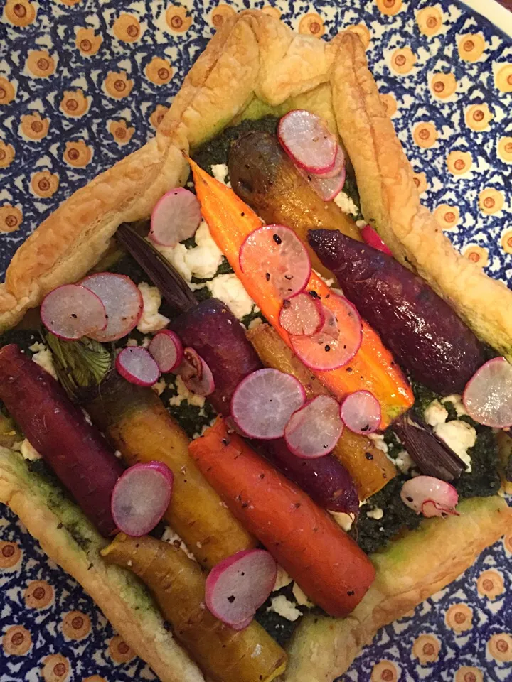 carrot and kale pesto tart|Matthew Cashenさん