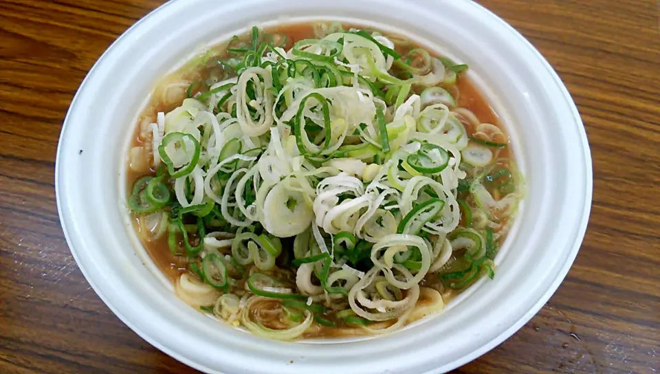 Snapdishの料理写真:東京ラーメンショー 第2幕
濃厚煮干 + ネギだく＠青森
#ラーメン #東京ラーメンショー #東京都世田谷区|しんたたさん