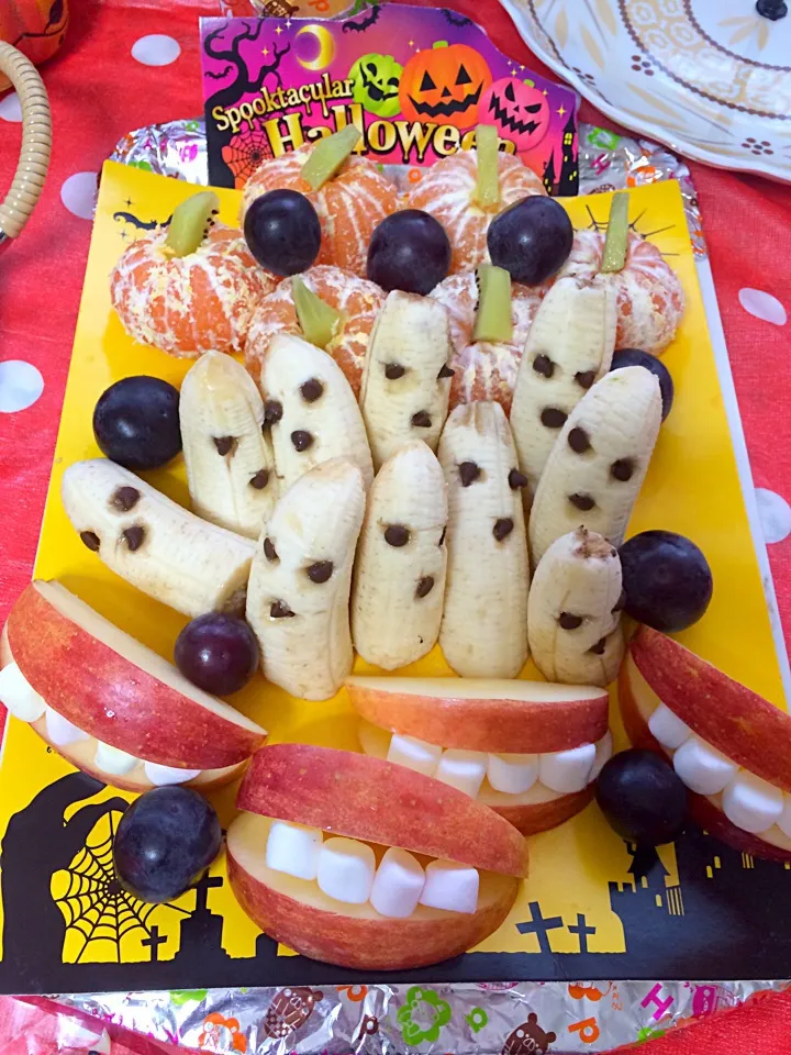 Snapdishの料理写真:Halloween fruits|gachiyunaoさん