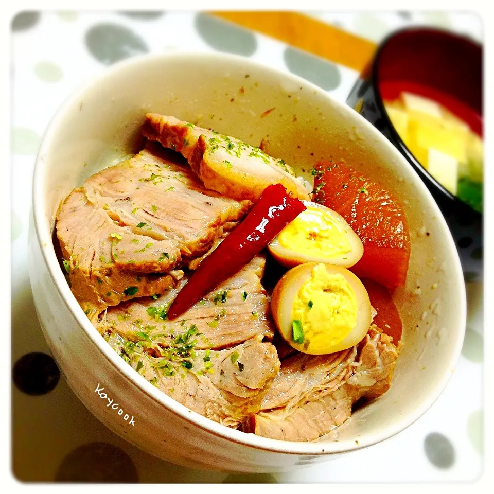 へい、煮豚丼お待ちっ！...の夕飯🐾|Asahimaruさん