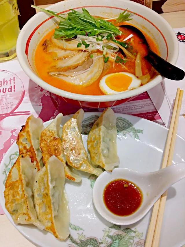 Snapdishの料理写真:Tonkatsu Cha Shu Ramen Gyoza Dinner 😙😙😙|🌷lynnlicious🌷さん