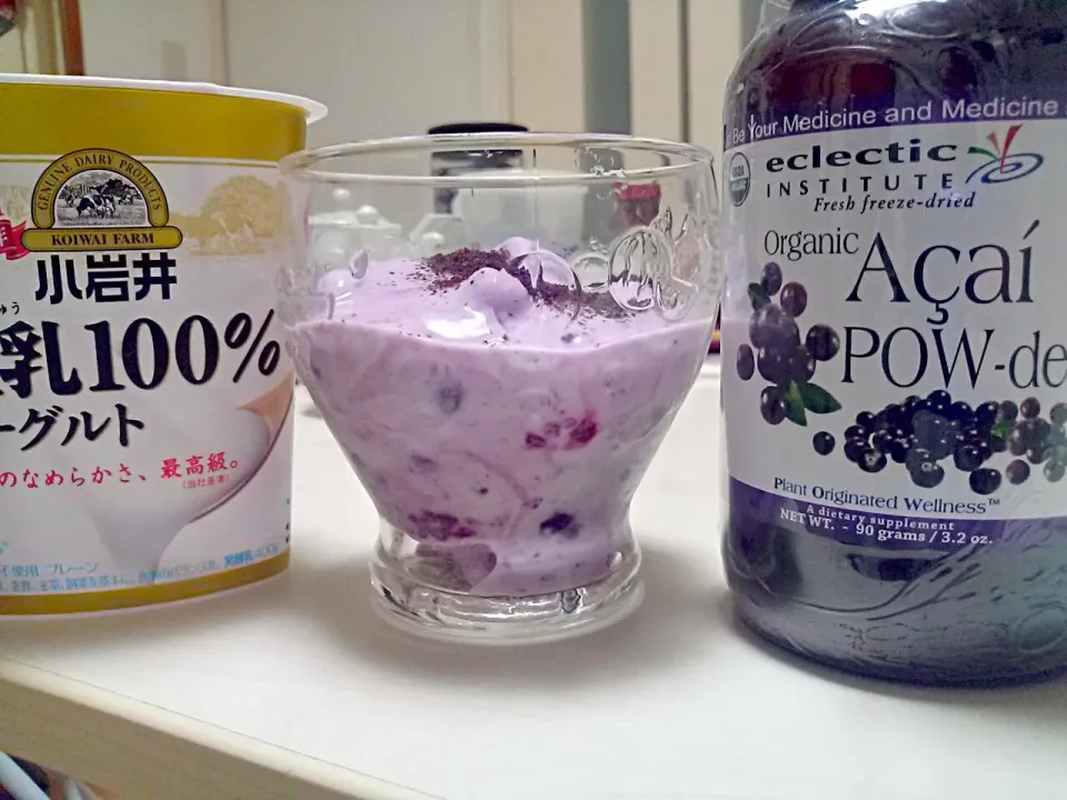 acai bowl w/ koiwai yogurt.|えみいさん