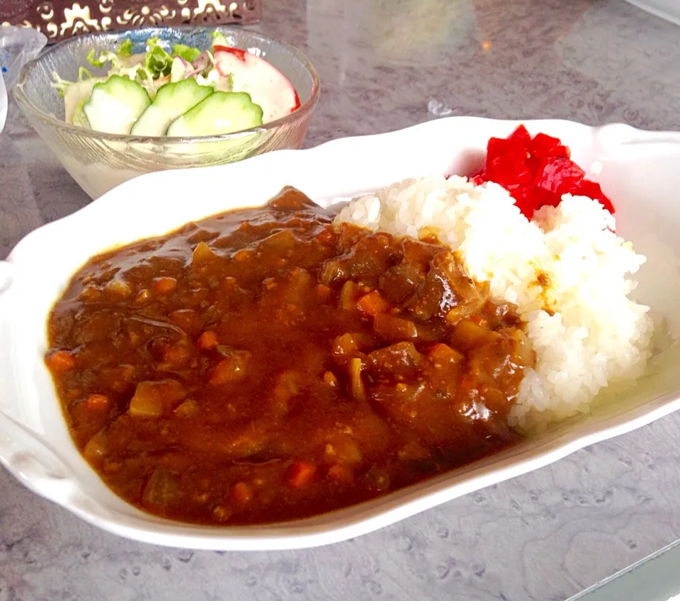 営業マンの昼ごはん 牛タンカレー|ぽんたさん