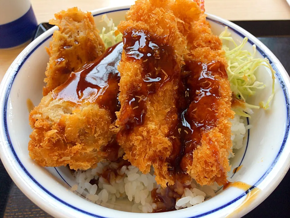 海鮮•ヒレ•メンチソースカツ丼(カツ忘れ)|kobaさん