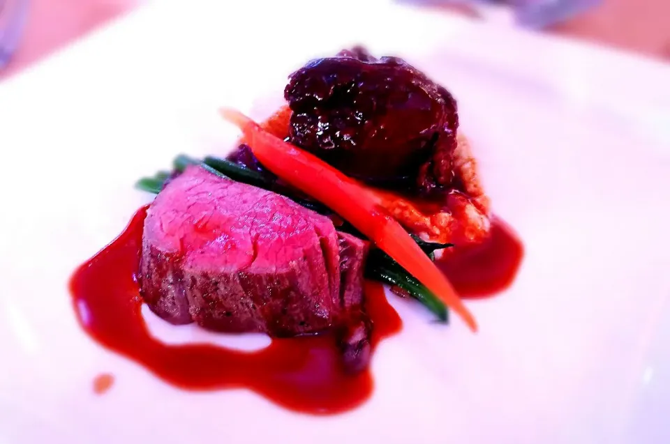 Snapdishの料理写真:Slow cooked beef tenderloin & wagyu cheek|Antonyさん