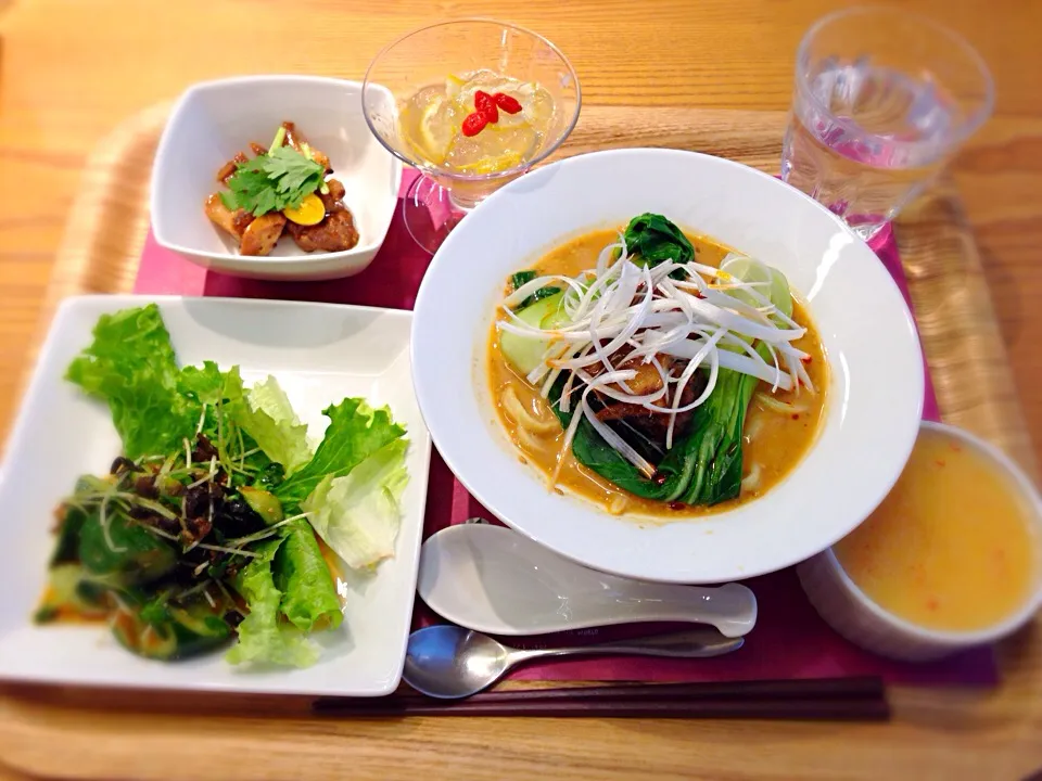 Snapdishの料理写真:手打ち担々麺|さつまいももんさん