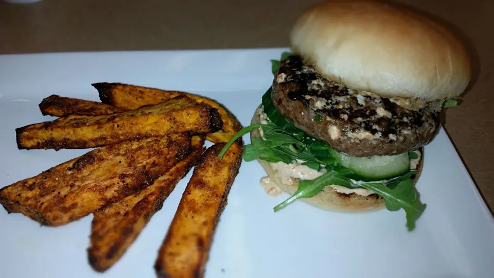 Lamb Burger w / Garam Marsala Sweet Potatoes|Lakeshia Hazeleyez Goldenさん