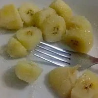 boiled banana with sugar.. my childhood snack that my mother always cooked for me and my siblings.. ❤|wulandikaさん