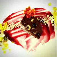 Chocolate marquise,  blackcurrant gel, creme anglaise|Matti Hårdさん