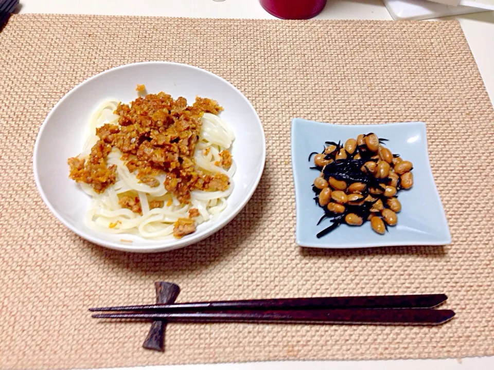 夫作 肉味噌うどん ひじき(残りもの)|にゃろめさん