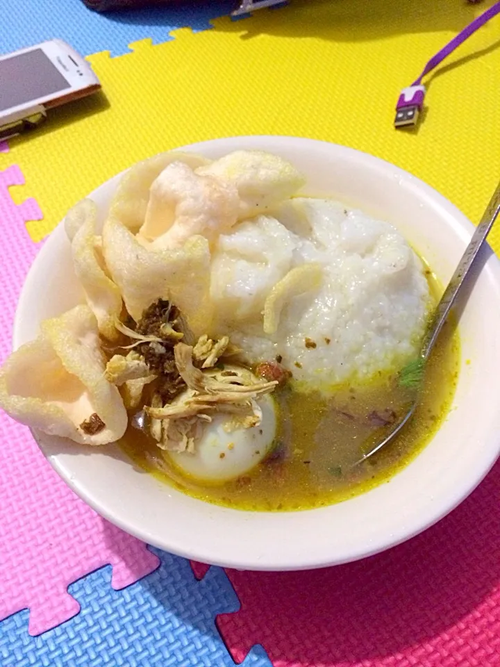 Bubur ayam|Tiwiさん